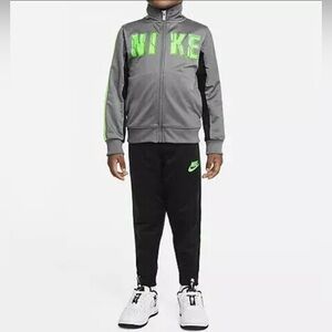 Nike Kids 2-Piece Dri-Fit Zip Jacket and Pull On Pants Set Sz 4